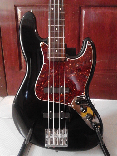 Bajo Fender Jazz Bass Mexican Deluxe