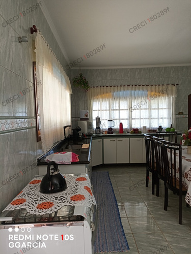 Chácara Térrea Com 3 Suítes ,piscina , Churrasqueiras, 5 Ban