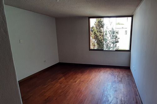 Vendo Casa Urb El Derby Surco. Terr. 528m2, Const. 225m2