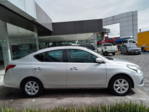 Imagen 4 de 14 de Nissan Versa 2019