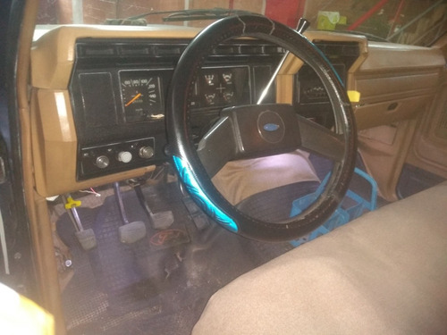 Ford F-100 Deluxe