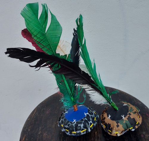 Imagen 3 de 3 de 2 Peteka Indiaca Piel Plumas Naturales Peteca 100% Artesanal