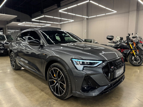 Audi E-tron Performace Aut. (Elétrico)