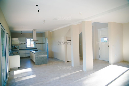 Casa En Venta Ubicado En San Alfonso, Pilar Del Este