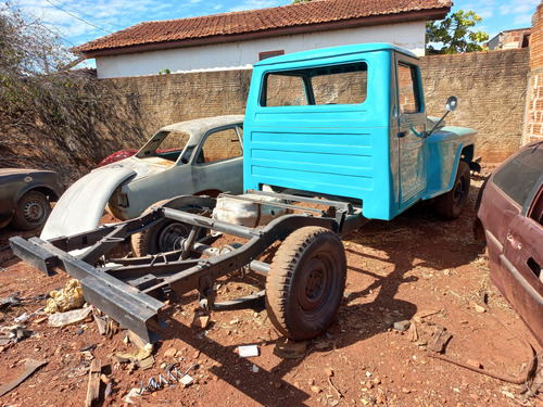 Ford F-75 4x4