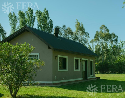 Imagen 14 de 21 de Venta De Casa De 4 Ambientes Con Cochera, Galeria, Quincho Y Piscina En Campos De Roca 1 (28792)