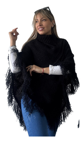 Poncho De Lana Boucle Con Flecos