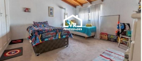 Casa En Venta En De Vicenzo Grande, Del Viso, Pilar