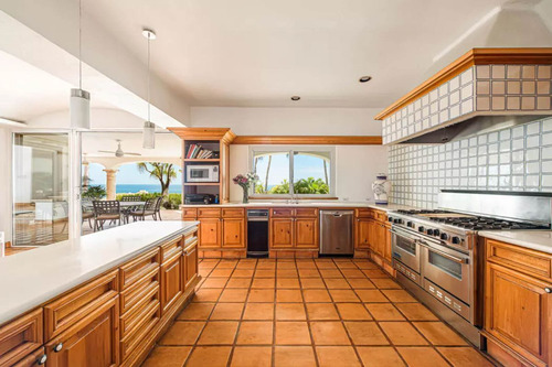 Casa De Lujo Con Jardín, Terraza, Pergola Y Alberca Privada,