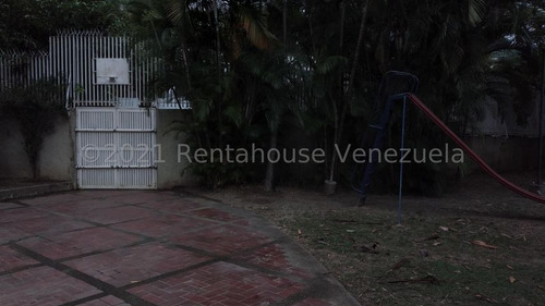 Imagen 29 de 30 de Mls #22-11170 Listo Para Habitar, Totalmente Remodelado, Habitación Principal Con Vestier Y Baño, En Edificio Bien Mantenido. Vigilancia Privada. Areas De Esparcimiento. Nunca Falta El Agua. Afm.