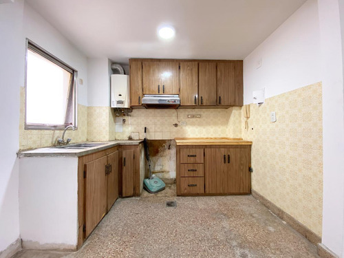 Departamento Venta Barrio Centro 2 Dormitorios A Refaccionar