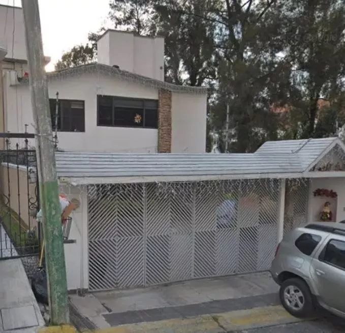 Casa De Repuperacion Bancaria En Jardines De Satelite Pegaso.
