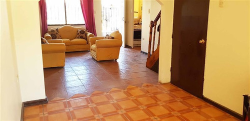 Casa En Venta De 4 Dorm. En Rancagua