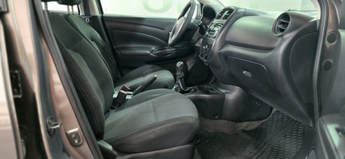 Nissan Versa 1.6 Sense