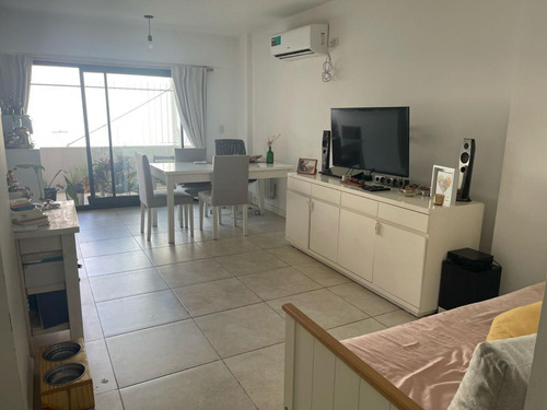 Alquiler | Piso 1c | 2 Ambientes | Cochera Fija | Saavedra