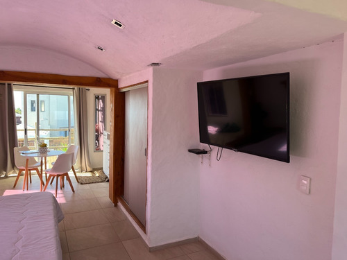 Imagen 14 de 28 de En Venta - Hermoso Complejo De 4 Apartamentos Con Piscina En Punta Del Diablo