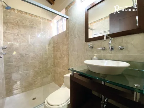 Casa En Arriendo En Loma Del Escobero. Cod A11426