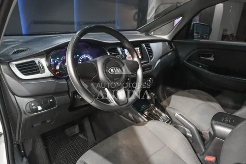 Kia Carens Suv Ex 2.0
