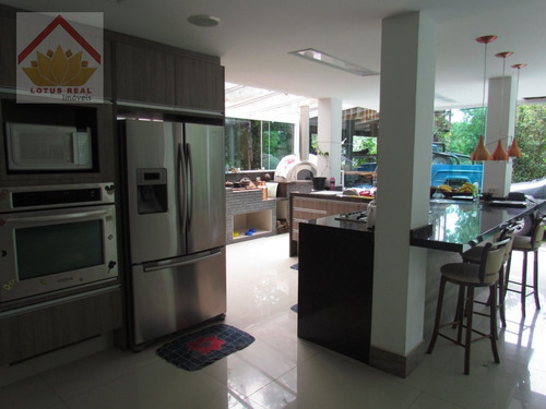 Casa A Venda No Bairro Centro Em Arujá - Sp. - 737-1