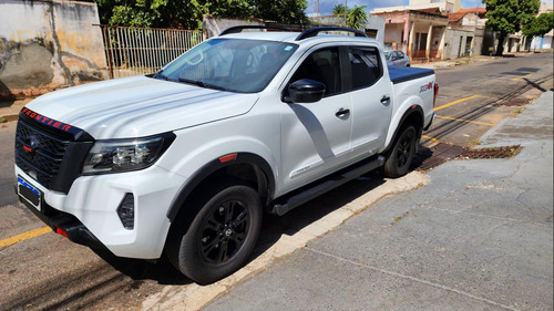 Nissan Frontier 2.3 Se Cab. Dupla 4x4 Aut. 4p