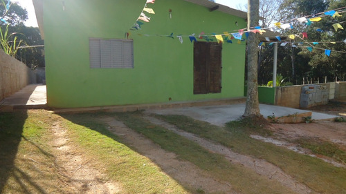 Chácara Próximo A Cidade Com Piscina