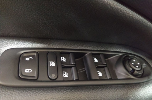 Imagen 12 de 15 de Fiat Toro 0km Permutos10 Kangoo Amarok Ranger Suran Honda Jr