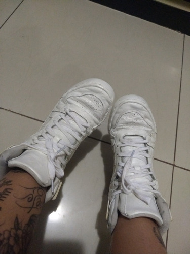 Tênis adidas Branco Couro