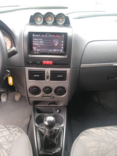 Imagem 11 de 14 de Fiat Strada 1.8 Mpi Adventure Cd 16v Flex 2p Manual