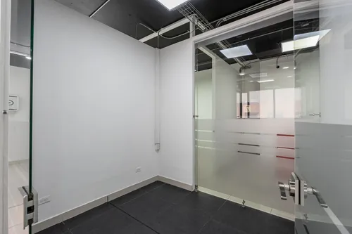 Oficina En Arriendo/venta En Chico Norte. Cod A1094083