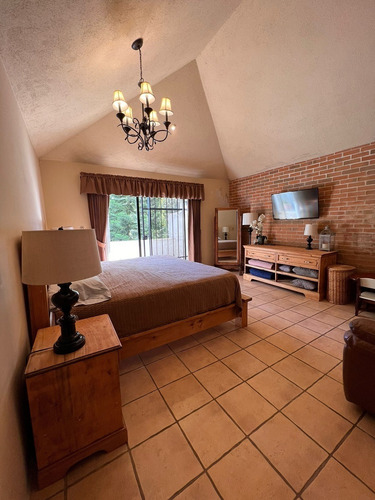 Imagen 16 de 30 de Vendo Hermosa Casa, Excelente Diseño Con Finos Acabados De Madera