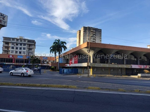 Imagen 12 de 14 de Centro Comercial En Venta Av 19 De Abril, Maracay 23-22342 Hc