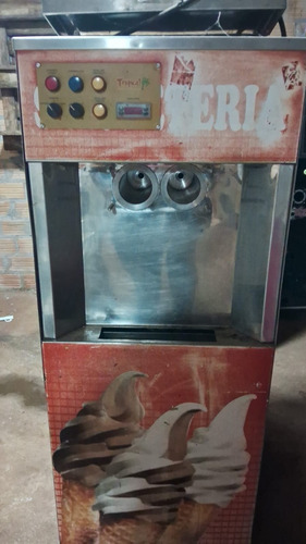 Vendo Máquina De Sorvete Funcionando Perfeitamente
