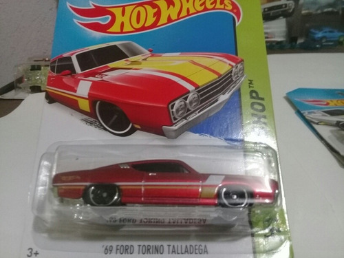 Hot Wheels 69 Ford Torino Talladega Rojo 235/250 