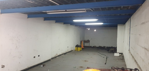 Imagen 4 de 8 de Vendo Galpon Y Terreno De 790mtrs2 En Av Municipal De Plc