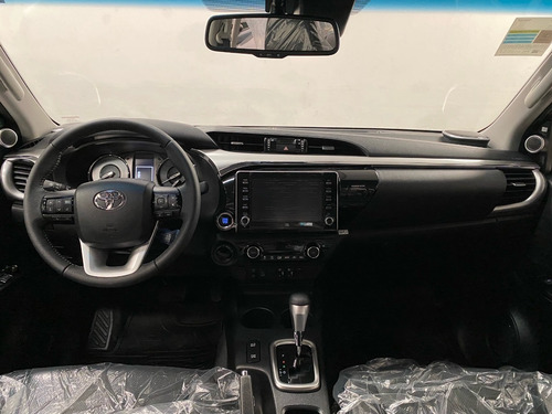 Imagen 8 de 15 de Toyota Hilux 2.8 Dc 4x4 Tdi Srx At6 2021