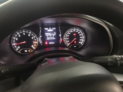 Imagem 10 de 10 de Renegade 1.8 Sport - 2018 - Automatico