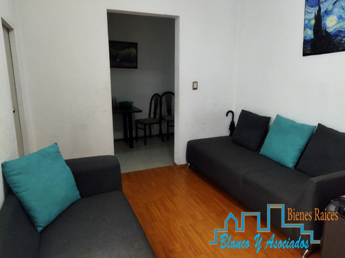 Habitación En Renta Metro Pinosuarez; Baño Propio; Todos Los Servicios; Ideal Una Pareja.