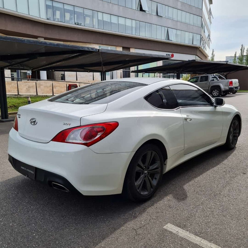 Hyundai Genesis 2.0 Coupe T 210cv Mt