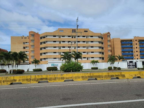 Sky Group, Vende Apartamento  Tucacas, Boca De Aroa, Residencia Buonaventura Suites. Jose R Armas. Ata-1450