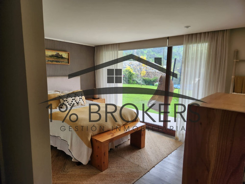 Increible Casa En Exclusivo Condominio De Lo Barnechea
