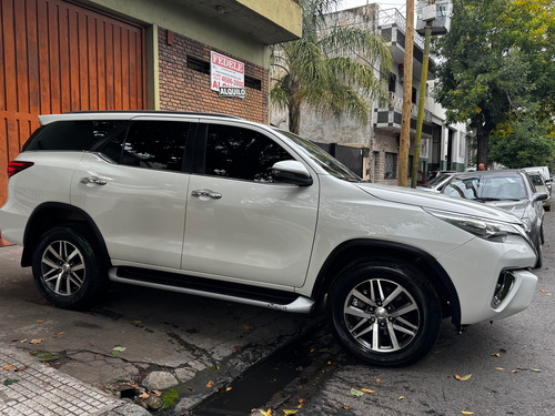 Toyota Hilux SW4 2.8 Srx 177cv 4x4 7as At