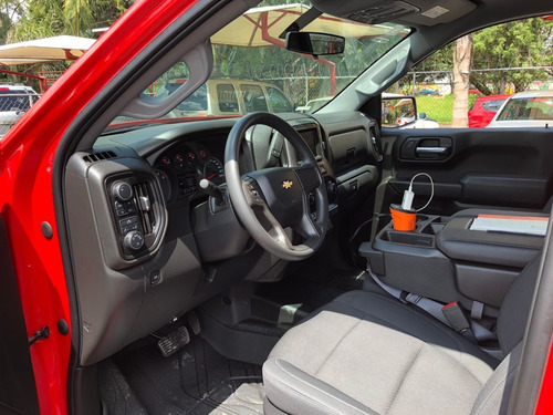 Imagen 4 de 14 de Chevrolet Silverado 4x4 2020, 4 Puertas Como Nueva!!!
