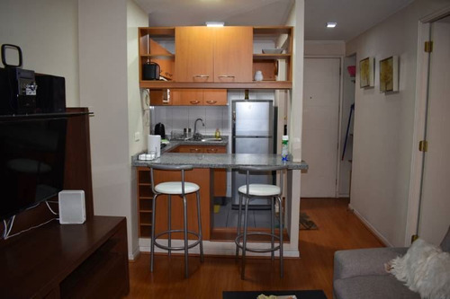 Departamento Amoblado En Venta De 1 Dorm. En Santiago