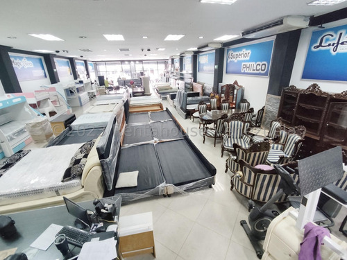 Edificio Comercial En Venta En Centro, Lara/*/ Cesar Bullones Vende/*/