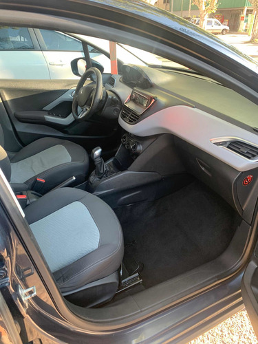 Peugeot 208 1.5 Allure 2013