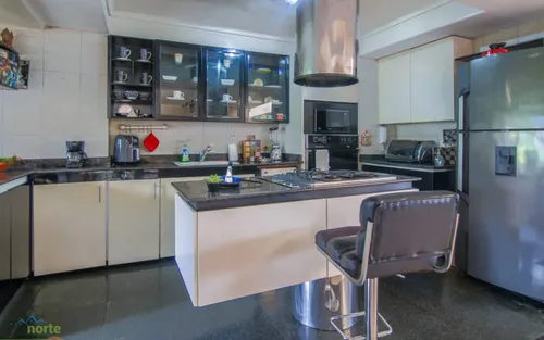 Apartamento En Venta En El Poblado Las Lomas. Cod V12653