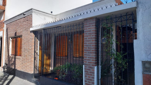 Casa 4 Ambientes Con Quincho Parrilla Y Jardin