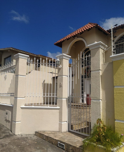 Imagen 3 de 30 de Casa En Venta Puerto Ordaz, Urbanización Chilemex Calle Copiapó, Bella Y Lista Para Iniciar Tu Hogar En Una Zona Tranquila. Una Casa Amplia Para Compartir En Familia