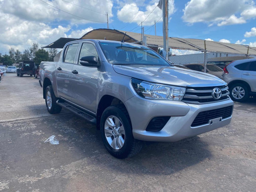 Imagen 13 de 14 de Toyota Hilux 2016 2.7 Cabina Doble Sr Mt