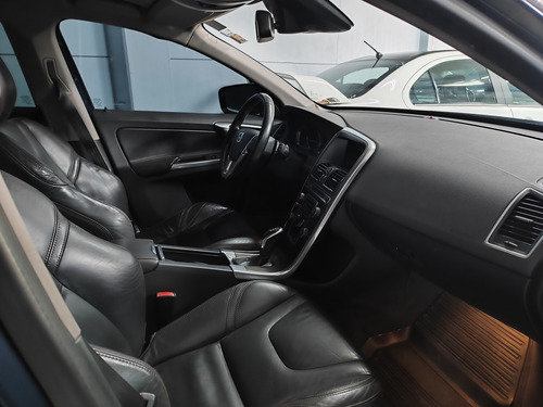 Volvo XC60 2.0 T5 DYNAMIC FWD TURBO GASOLINA 4P AUTOMÁTICO